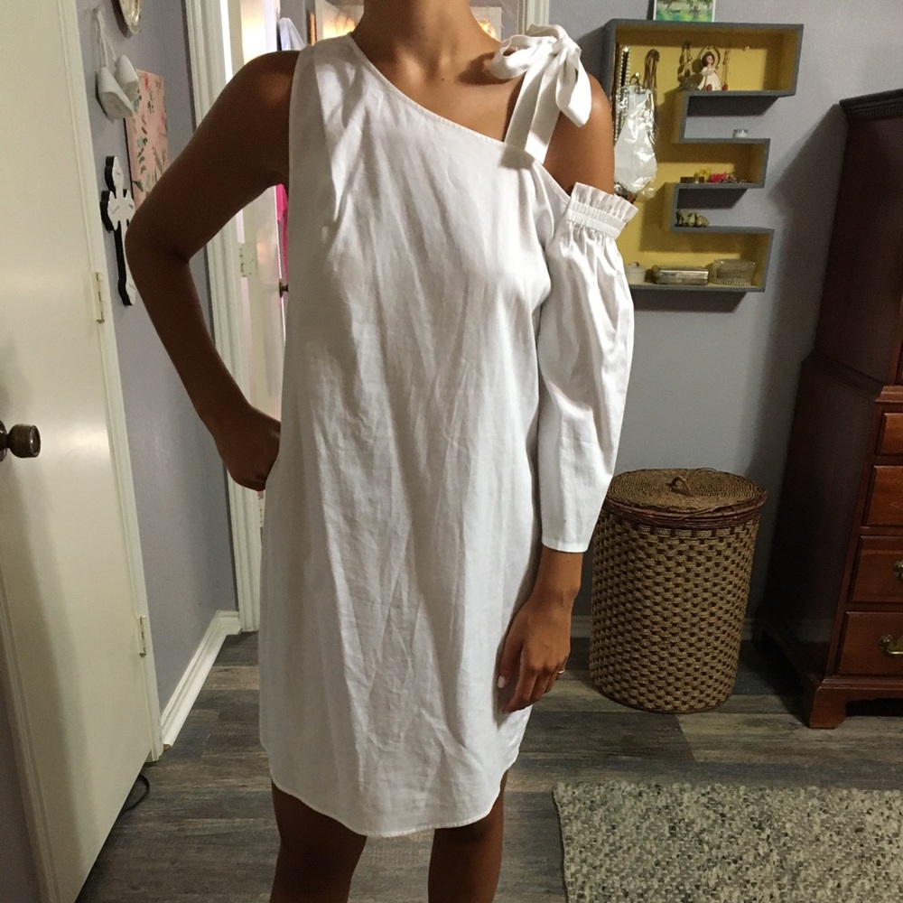 White one shoulder dress
